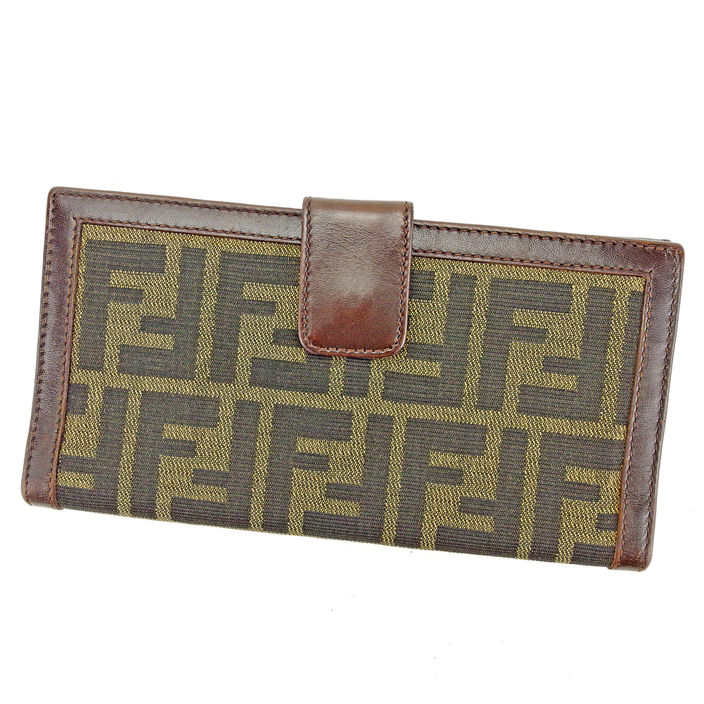 ■管理番号：T12015 ◆参考価格：円 【商品説明】 フェンディ【FENDI】の 長財布です。 定番人気のズッカ柄&star;機能的なWホック使用です。 ◆ランク 【6】 【6】通常の使用感