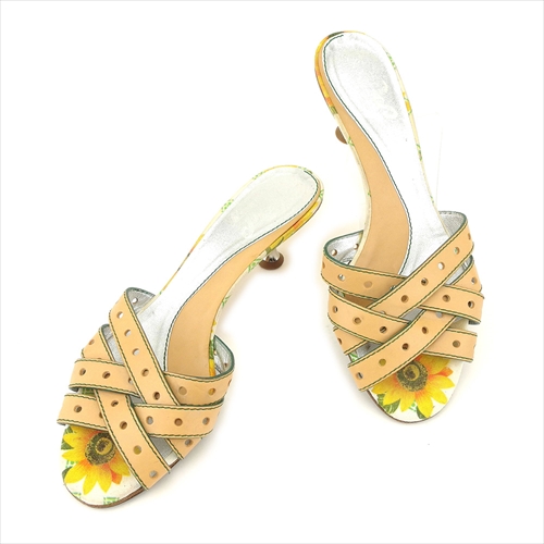 ■管理番号：G1355 ◆参考価格：円 【商品説明】 ドルチェ & ガッバーナ【DOLCE & GABBANA】の #39 ミュールです。 ◆ランク 【6】 【6】通常の使用感があるお