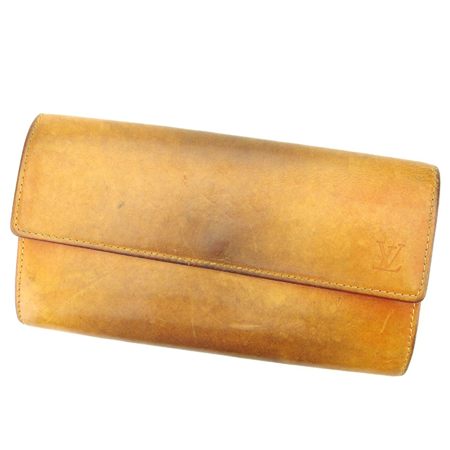 ■管理番号：T1694 ◆参考価格：円 【商品説明】 ルイ ヴィトン【Louis Vuitton】の 「ポルトフォイユサラ」 長財布です。 使うほどに味わいが出てくるノマドライン&star;収