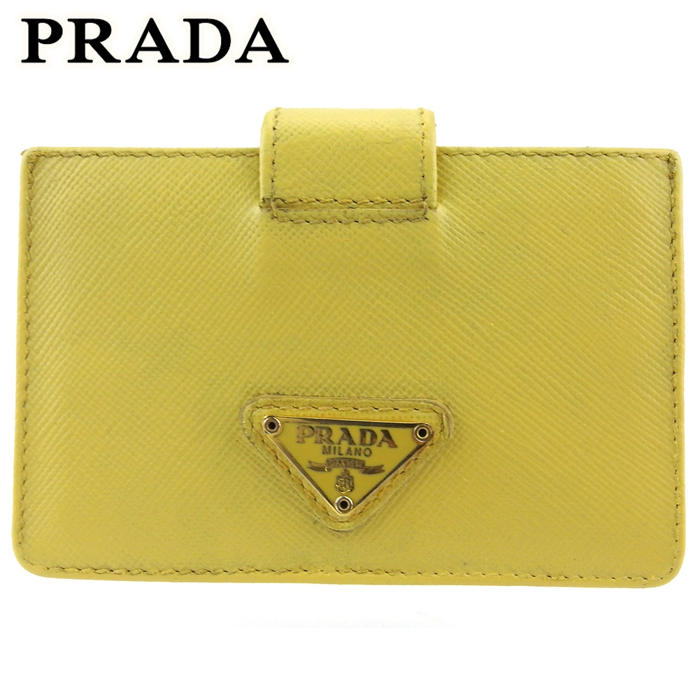 ■管理番号：C3883 ◆参考価格：円 【商品説明】 プラダ【PRADA】の カードケースです。 ブランドの象徴的なトライアングルロゴ付き&star;大切なカードや名刺を収納してスタイリッシュ