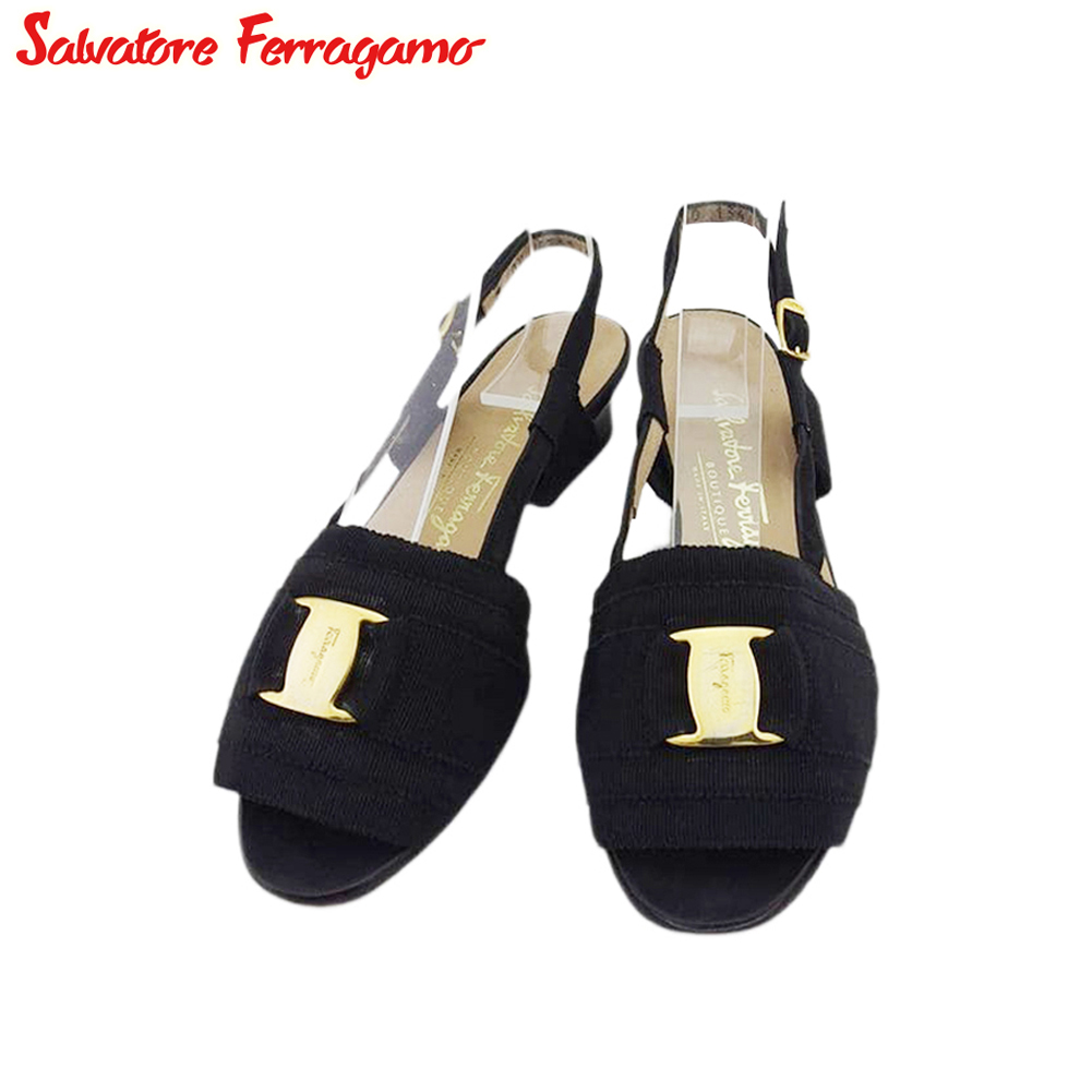■管理番号：C4484 ◆参考価格：円 【商品説明】 サルヴァトーレ フェラガモ【Salvatore Ferragamo】の 「6Cサイズ」 サンダルです。 ブランドの象徴的なヴァラ金具付き&