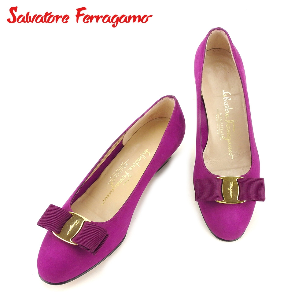 ■管理番号：G1458 ◆参考価格：円 【商品説明】 サルヴァトーレ フェラガモ【Salvatore Ferragamo】の 「4ハーフCサイズ」 パンプスです。 定番人気のヴァラリボン付き&