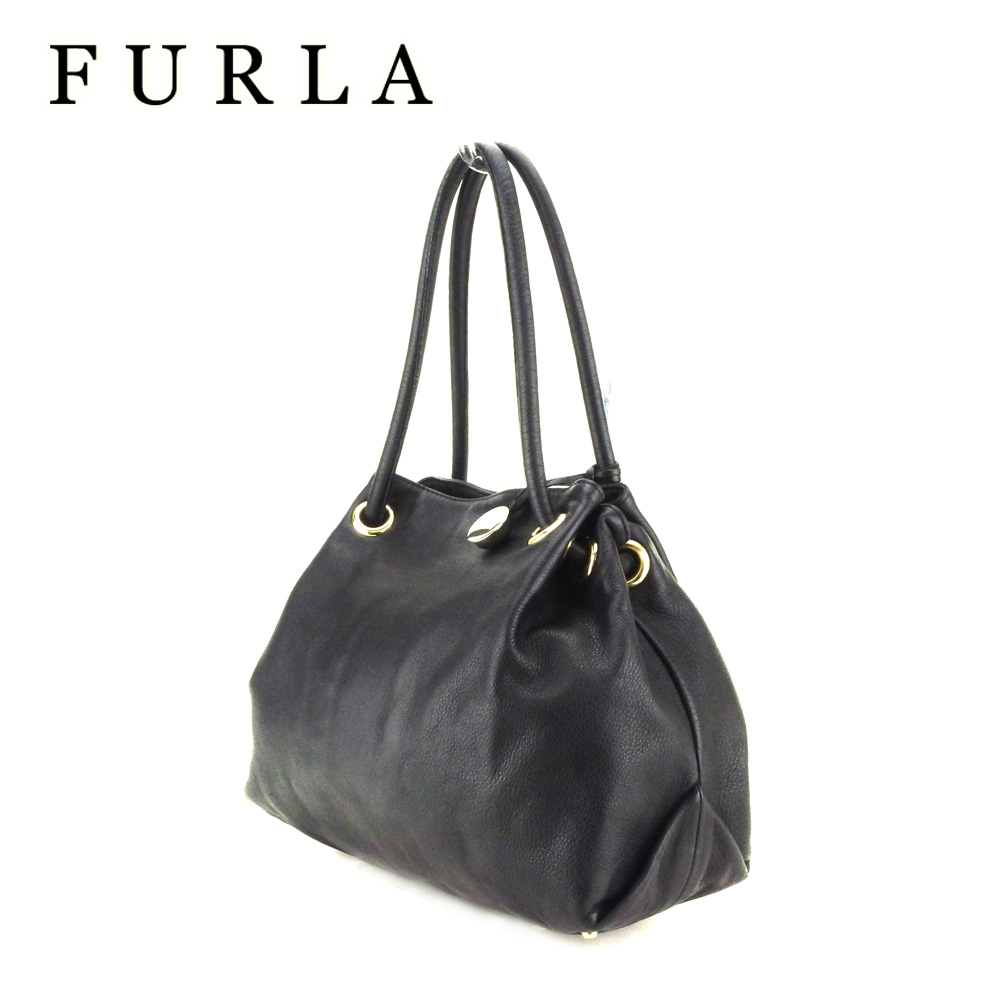 ■管理番号：L2687 ◆参考価格：円 【商品説明】 フルラ【FURLA】の トートバッグです。 定番人気のカルメンライン&star;肩にも掛けられるので持ち運びしやすいです♪ ◆ランク 【7