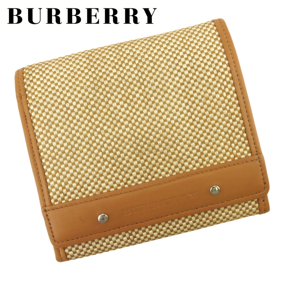■管理番号：L3326 ◆参考価格：円 【商品説明】 バーバリー【BURBERRY】の 二つ折り財布です。 シンプルで上品なデザイン&star;小銭入れはボックス式で大きく開くのでお金の出し入