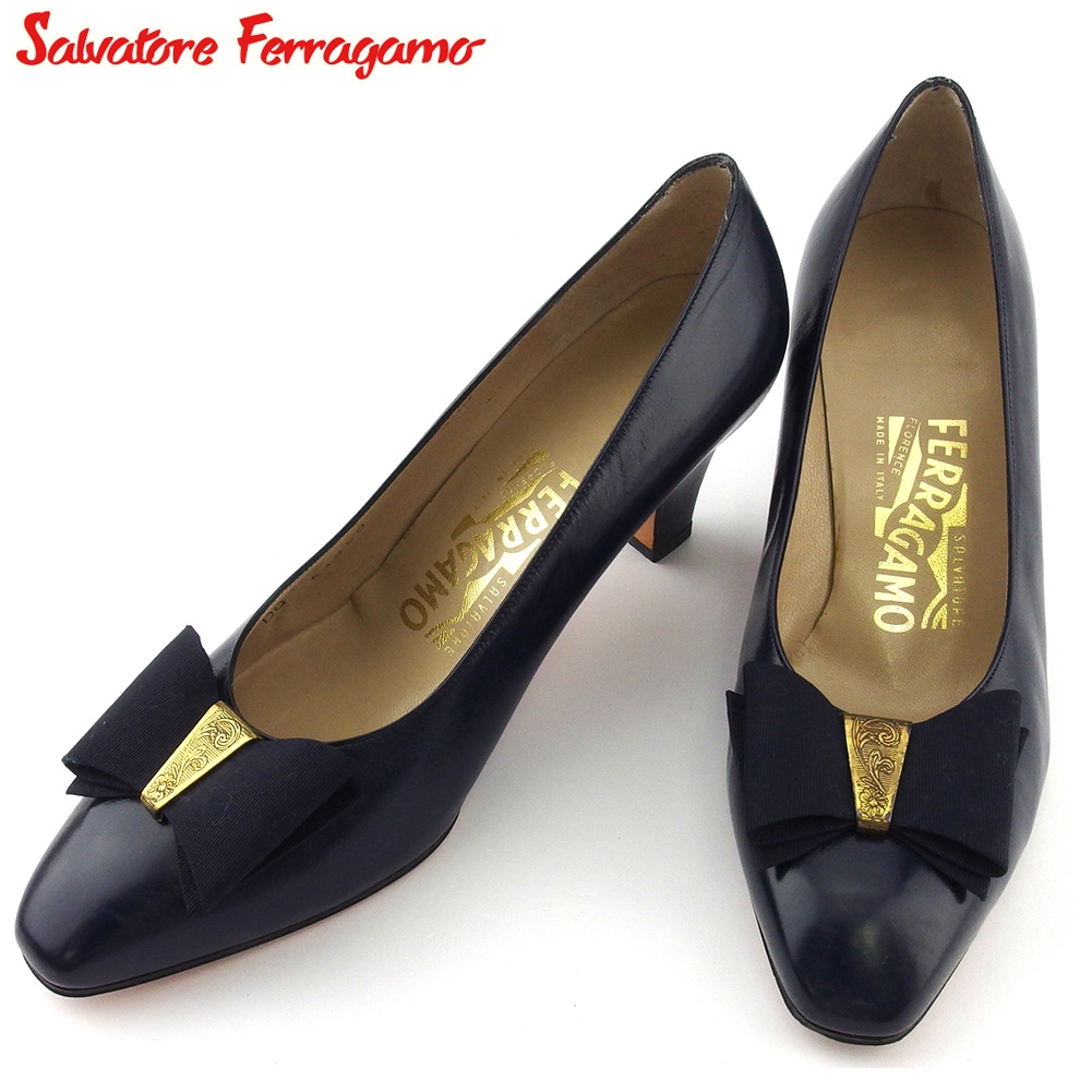 ■管理番号：T18598 ◆参考価格：円 【商品説明】 サルヴァトーレ フェラガモ【Salvatore Ferragamo】の 「6ハーフDサイズ」 パンプスです。 レディライクなリボンデザイン付き&