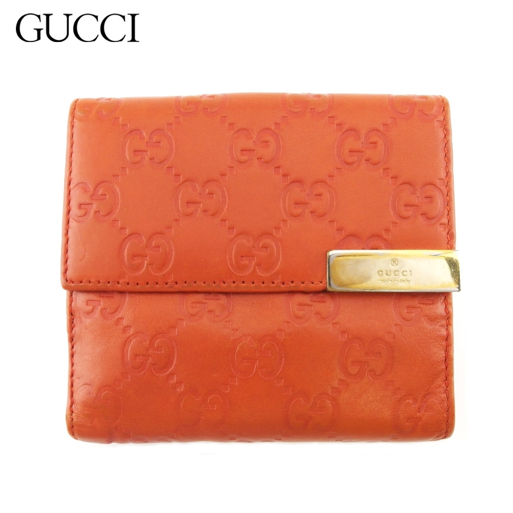 ■管理番号：T19797 ◆参考価格：円 【商品説明】 グッチ【GUCCI】の Wホック財布です。 高級感のあるグッチシマライン&star;コンパクトなサイズですがカード入れが充実していて収納